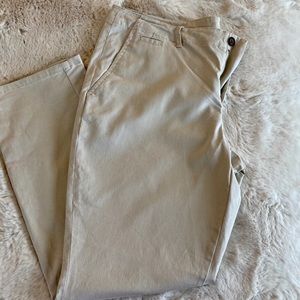 Sz 14 Victoria’s Secret cotton flat front pants Khaki.
